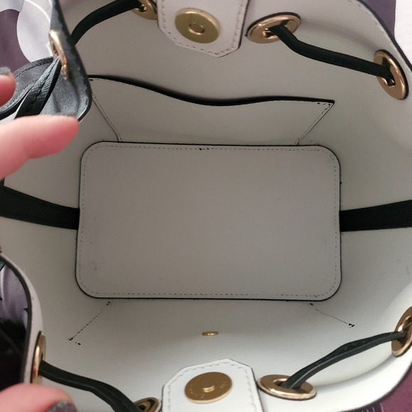 Michael Kors bucket bag - Picture 4 of 4